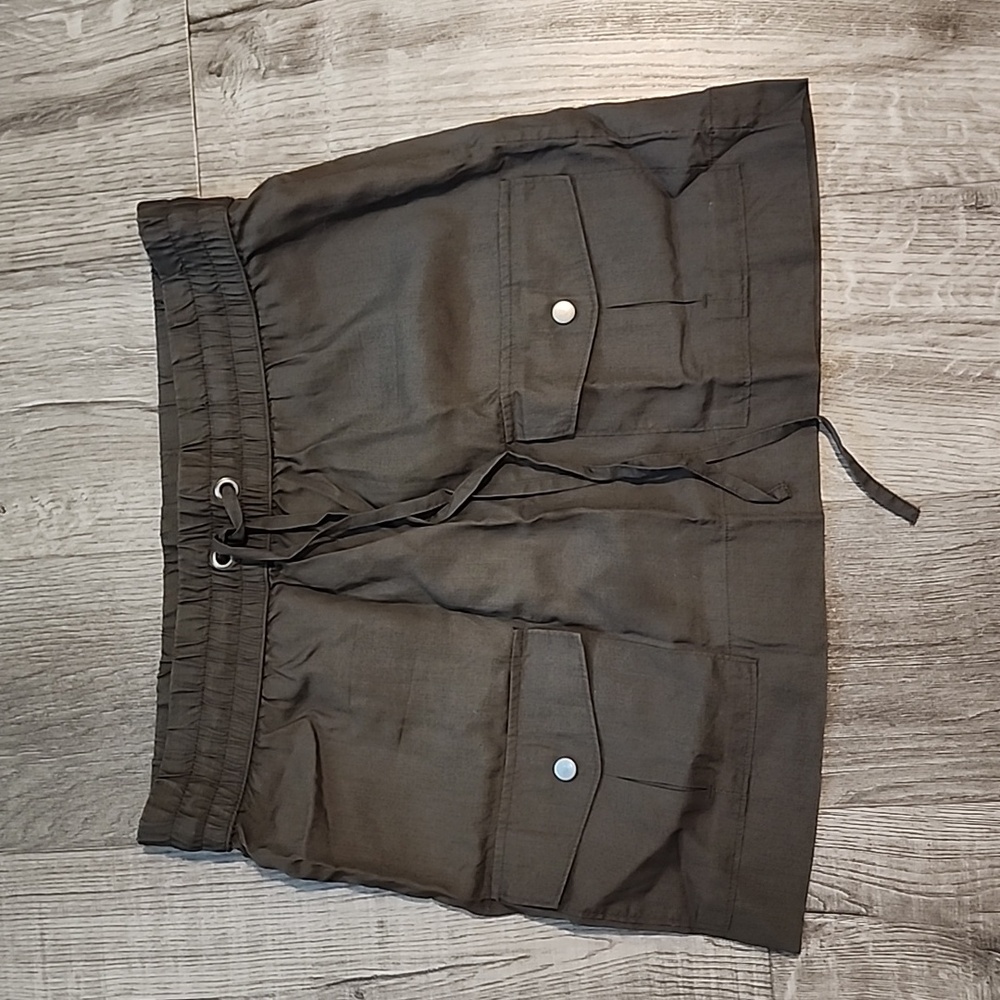 GAP Army green skirt